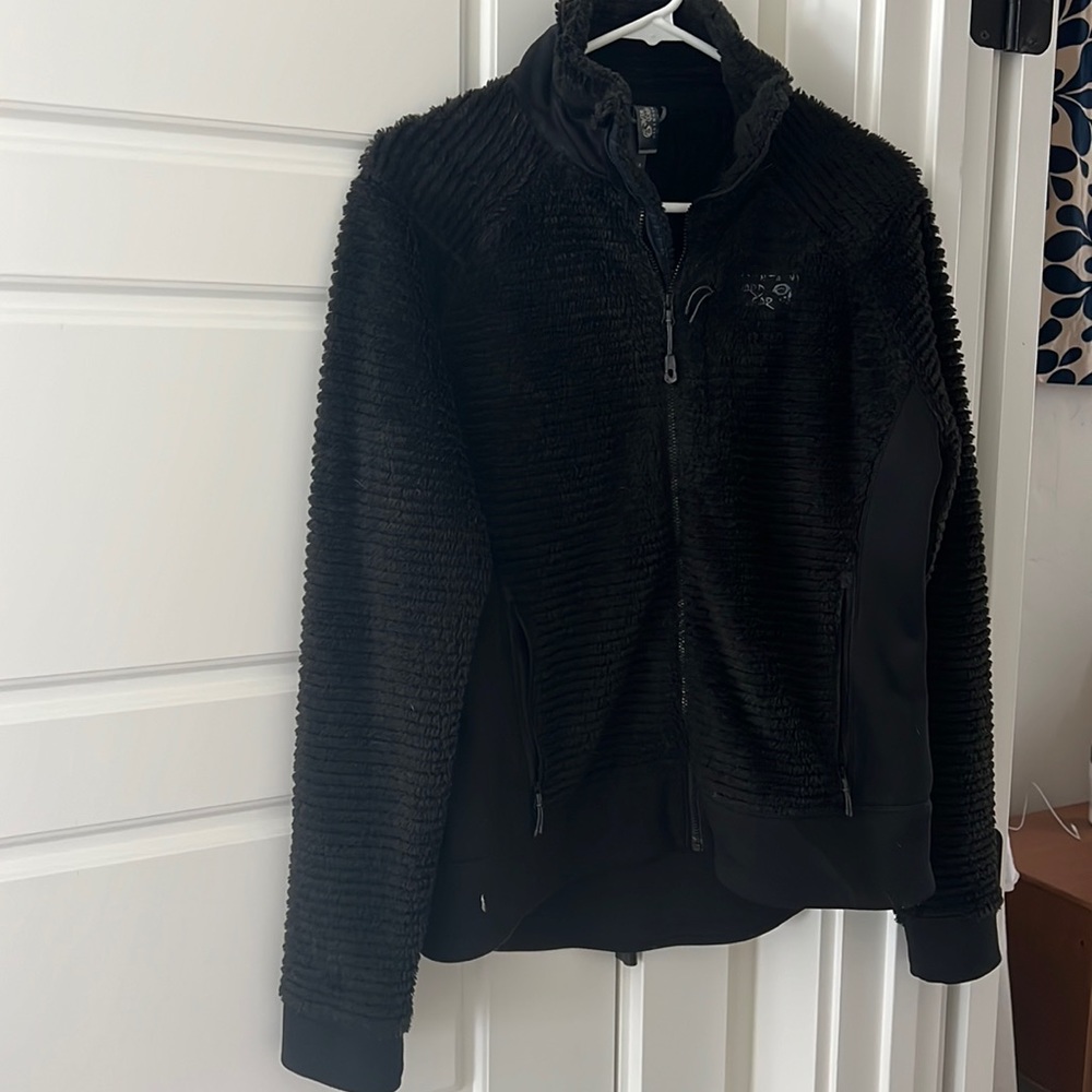 Mountain hardware jacket